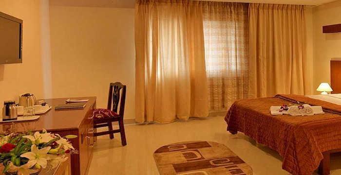Dhanunjayas Luxury Hotel Hosūr Eksteriør bilde